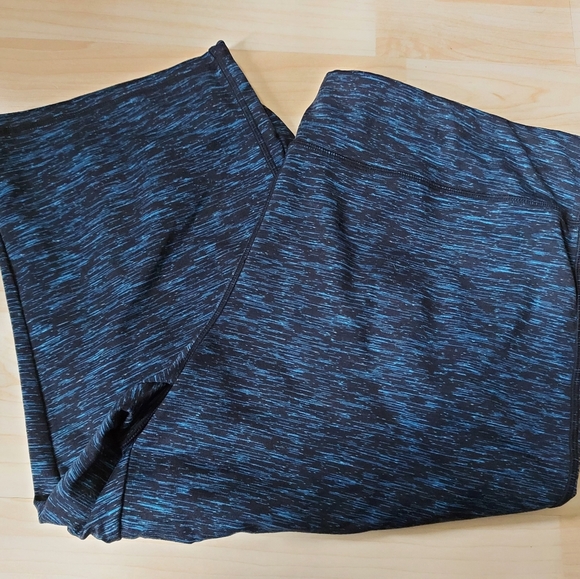 Penningtons Activezone Relaxed Wide Leg Capris - Picture 6 of 6